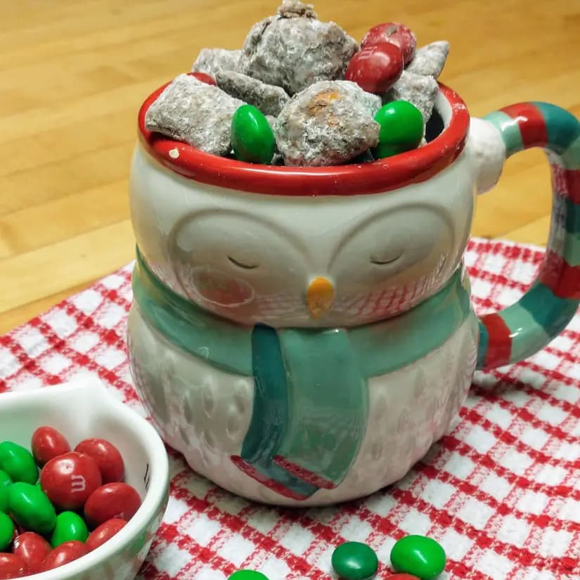 Christmas Puppy Chow Recipe with M&MS