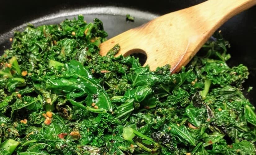 Garlic and Chili Onion Crunch Kale
