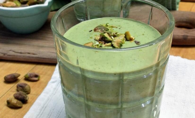 The Best Pistachio Vanilla Bean Green Smoothie Recipe
